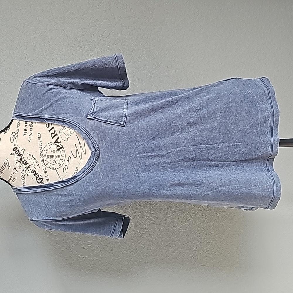 GAP SUPER SOFT DISTRESSED LOOK TSHIRT.